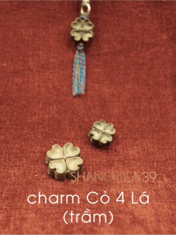 charm Cỏ 4 Lá trầm